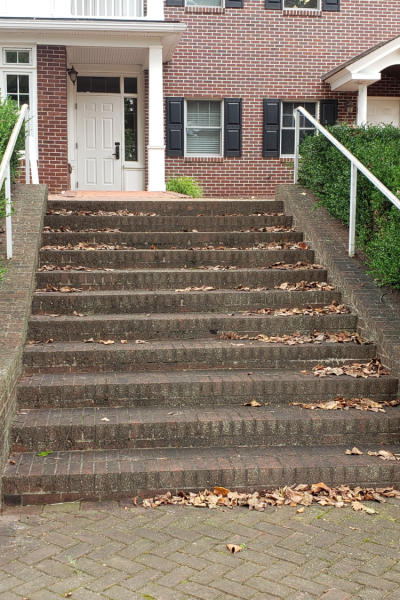 Brick-Steps-Before-Pressure-Washing